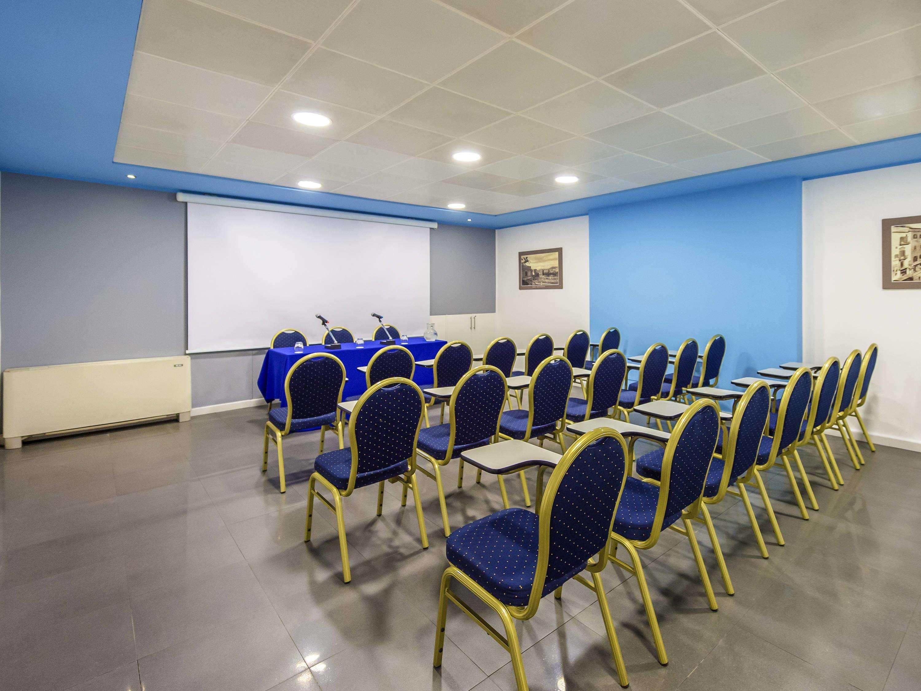 Hotel Ibis Styles Palermo Cristal Esterno foto