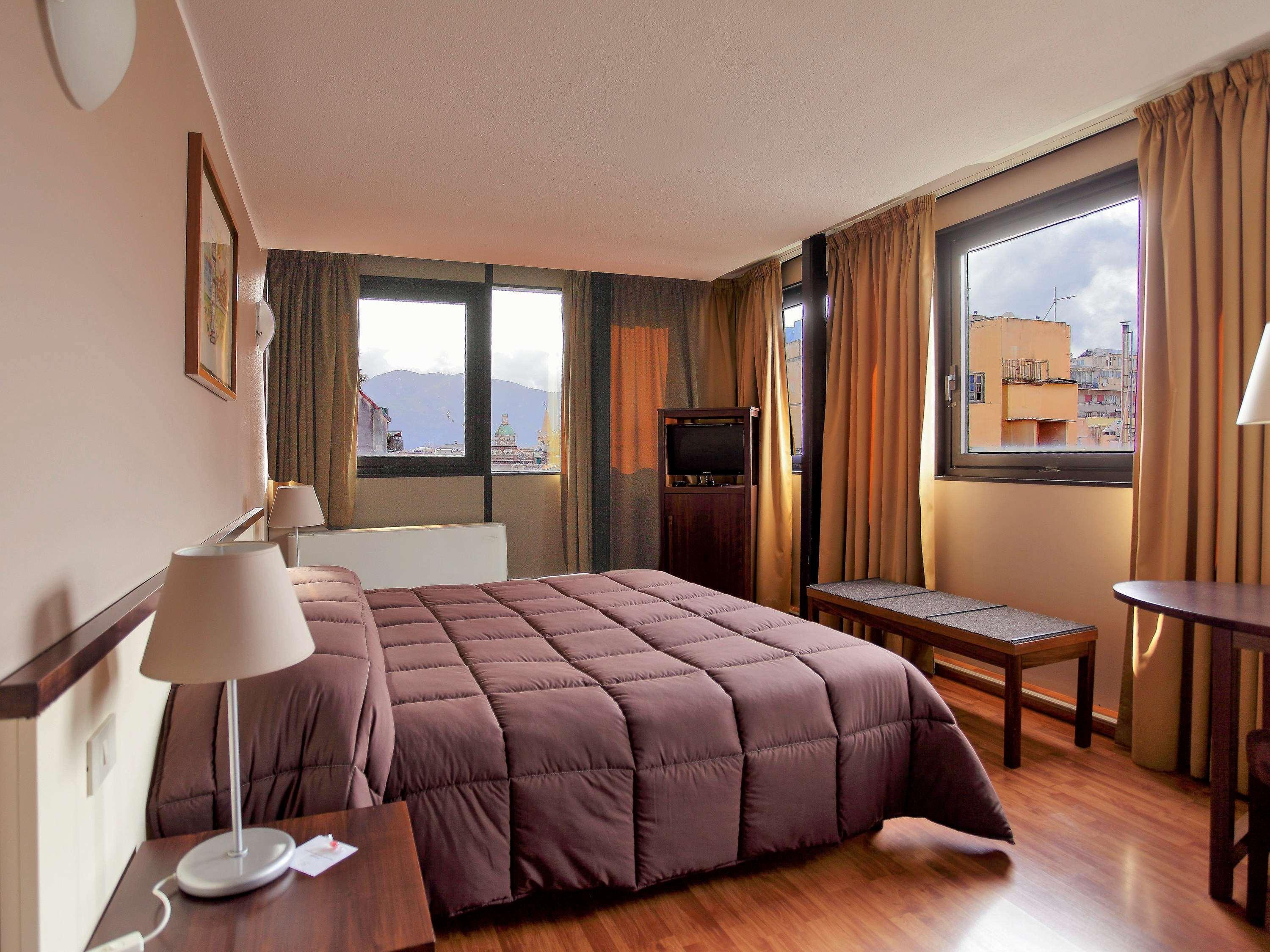 Hotel Ibis Styles Palermo Cristal Esterno foto
