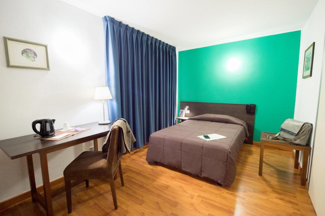 Hotel Ibis Styles Palermo Cristal Esterno foto